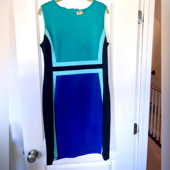 Calvin Klein Dresses & Skirts - Calvin Klein Color Block Dress ***MARK ON FRONT SEE PICS***